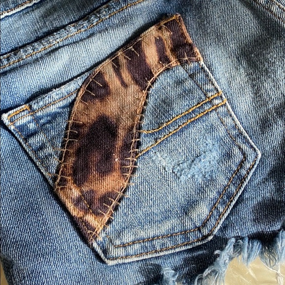 Ralph Lauren Distressed Denim Shorts - Picture 6 of 7
